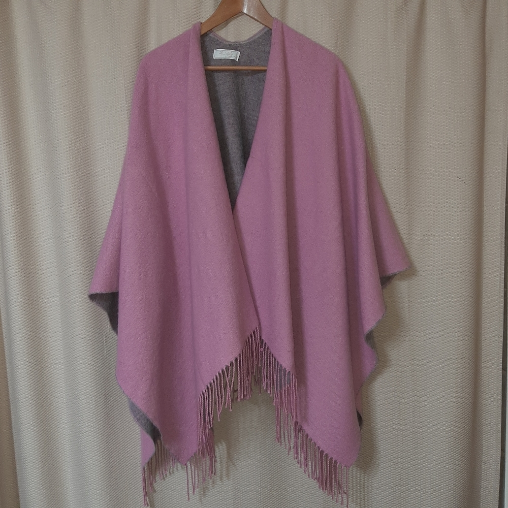 Made In Italy Cape EUC